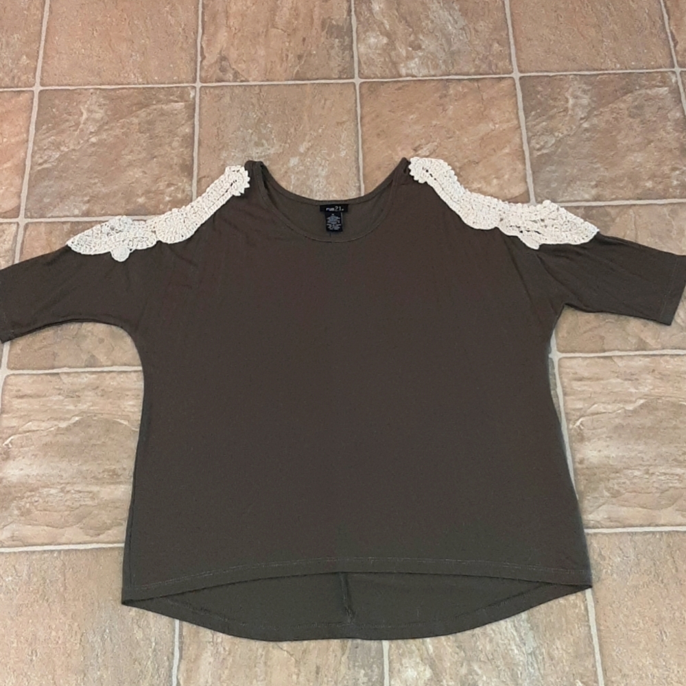rue 21 cold shoulder top